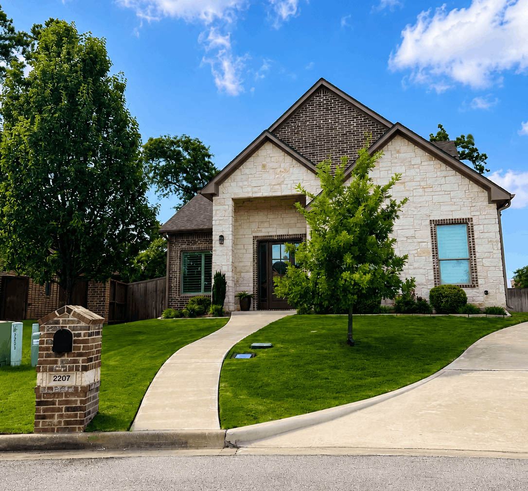 2207 Bandera Tr